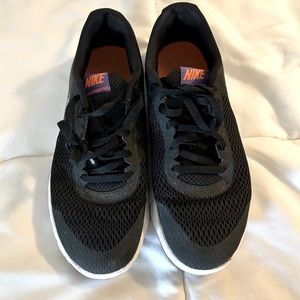 Nike flex experience sneakers